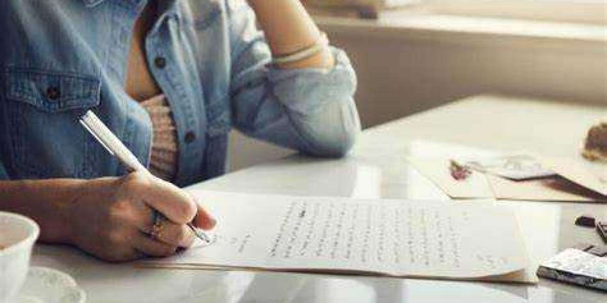 Official and informal essay writing is a newcomer guide