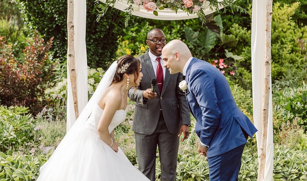 Factors to Consider When Hiring a Wedding Officiant Canada