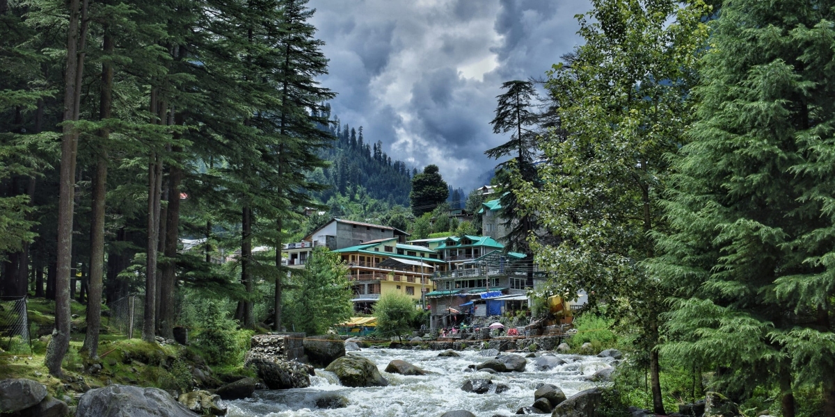 Explore the Enchanting Beauty of Manali: A Complete Travel Guide