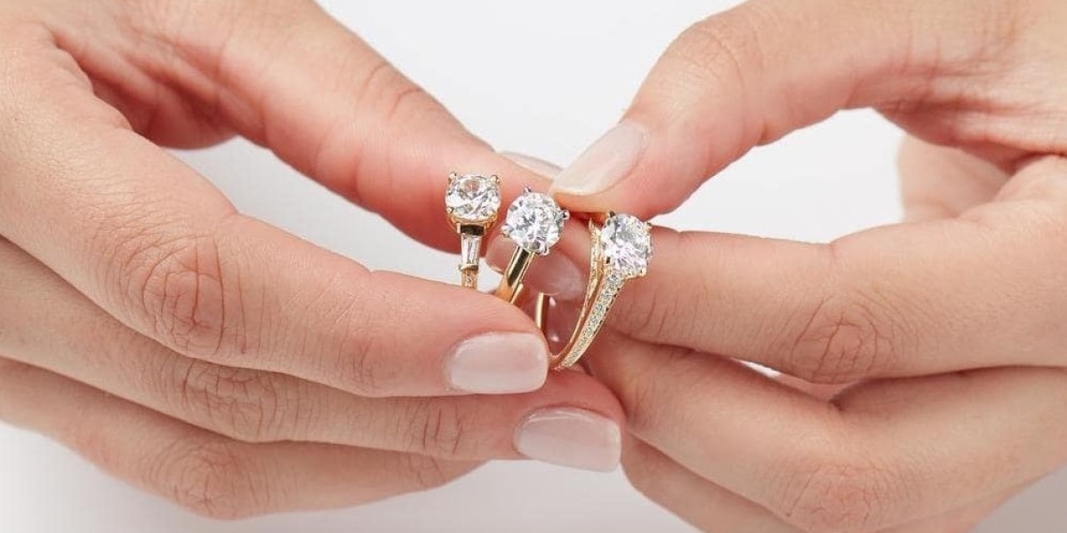 The Complete Guide to Choosing a Radiant Cut Engagement Ring