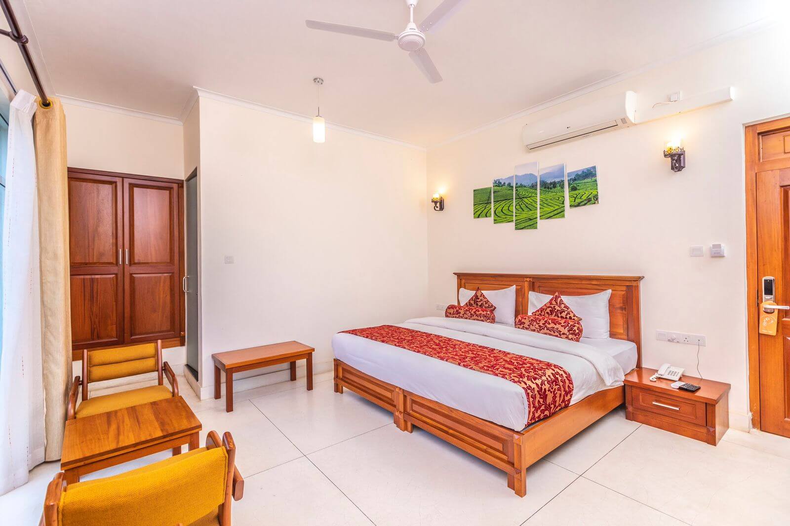 Book Comfortable Hotel Rooms in Kandy | Hotel Cassendra